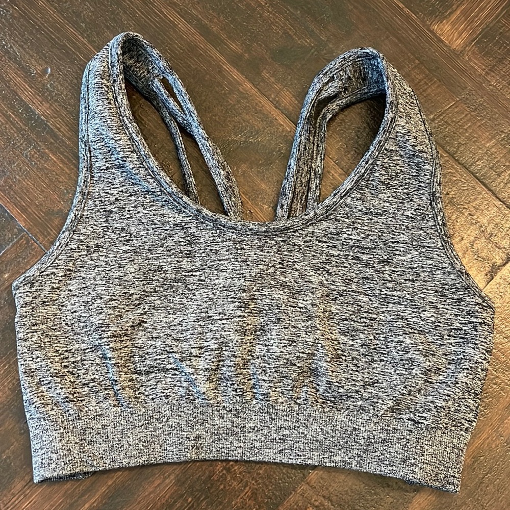Yogalicious Sports Bra size M gray Heather